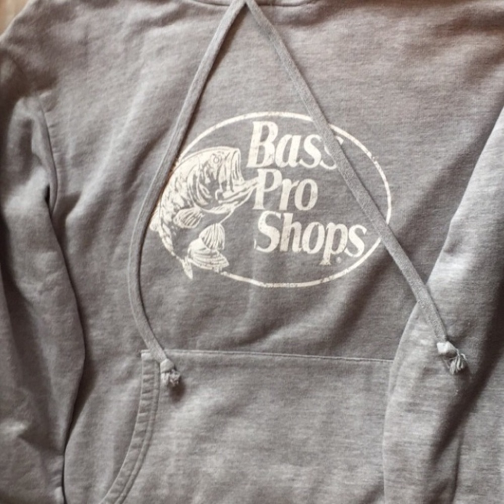 Like new super comfy BassProShop hoodie